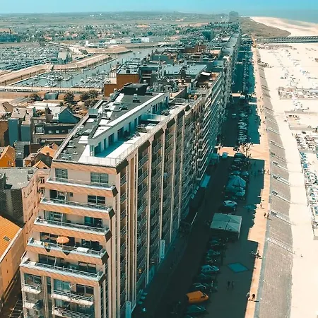 Holiday Suites Blankenberge Апартаменты *