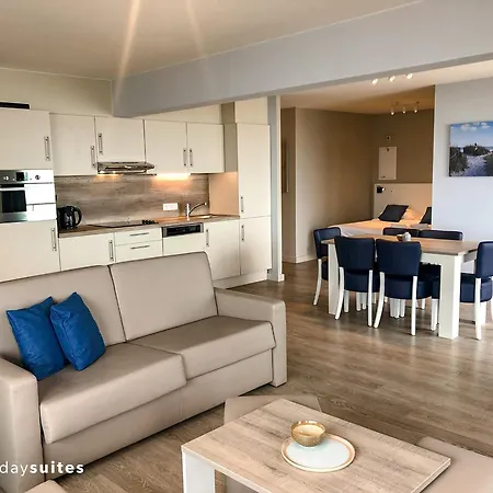 Holiday Suites Blankenberge Апартаменты *