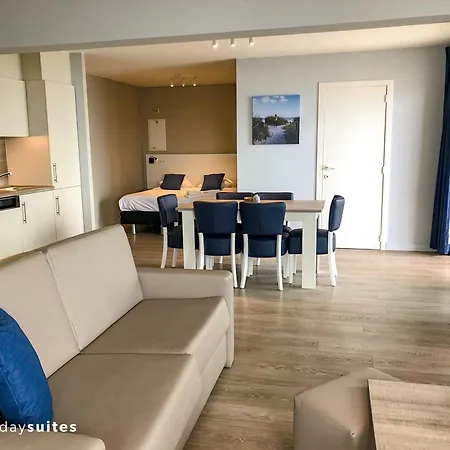 Апартаменты Holiday Suites Blankenberge Бланкенберге